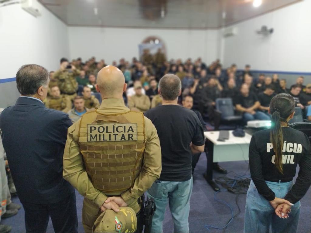 Duas pessoas foram presas e 450 kg de materiais furtados apreendidos em Florianópolis
