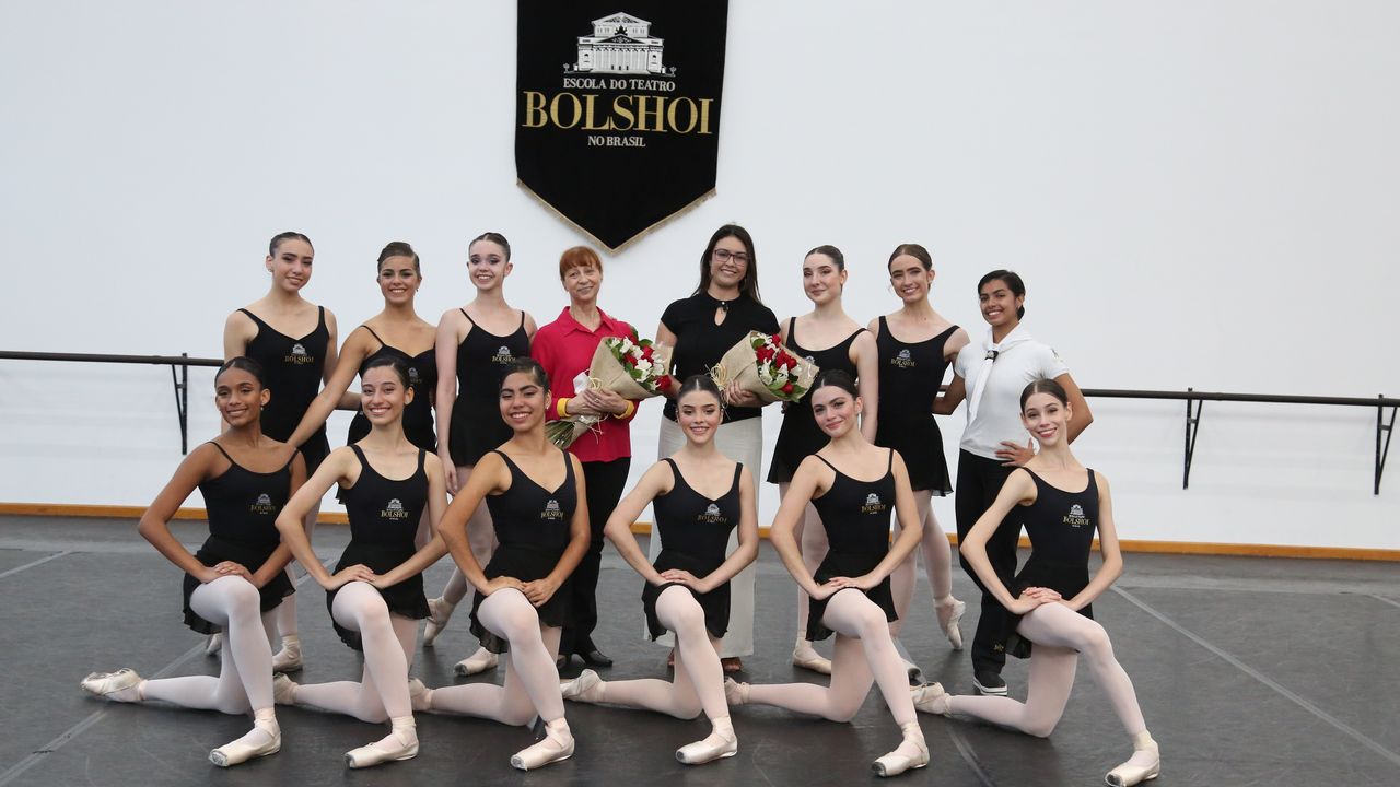 Escola Bolshoi forma 21 novos bailarinos em Joinville