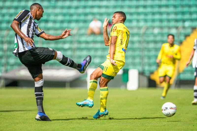 Figueirense sofre derrota para o Mirassol por 2 a 0 no Orlando Scarpelli em Florianópolis