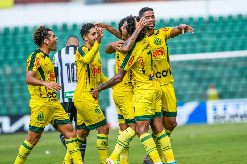 Figueirense sofre derrota para o Mirassol por 2 a 0 no Orlando Scarpelli em Florianópolis